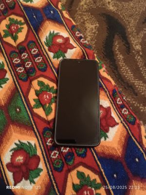 Sotiladi telefon