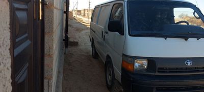 Toyota HIACE sotiladi