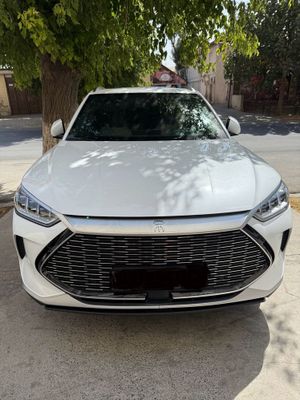 BYD hybrid 2023год
