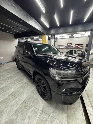 Toyota land cruiser 200