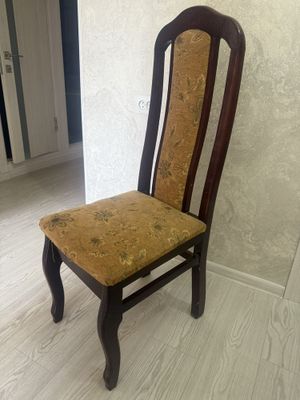 Продам стулья 4 шт за все 100 тыс