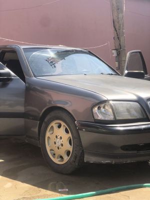 Mesedes Benz C180
