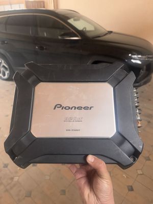 Usilitel. Pioneer 820w