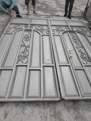 Ishlatilgan darvoza 3,50×3 narxi 4,5 million