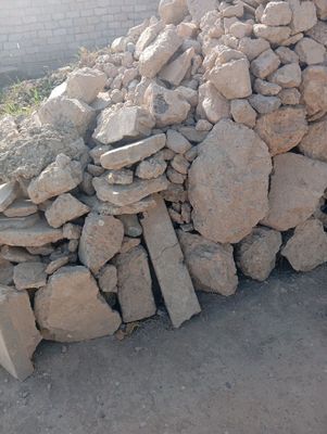 Beton tosh fundamentga