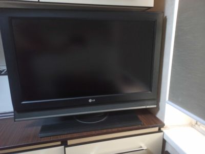 Телевизор LG, диагональ 31