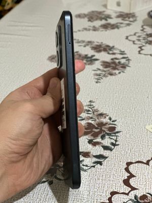 Assalomualekum Telefon sotiladi