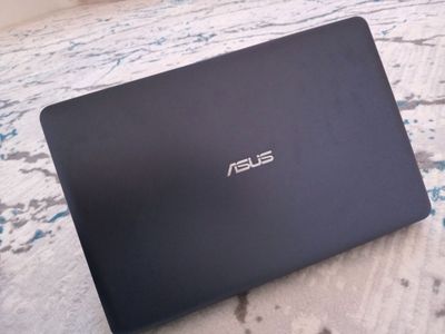 Asus nautbuk