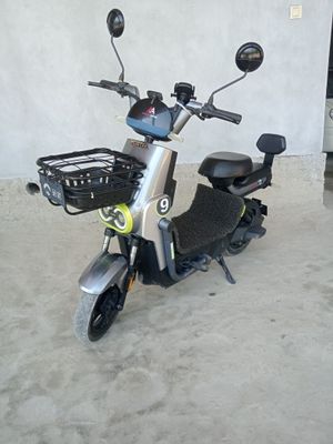 Sukuter sotiladi aybi yoq nomi Li9 5oy minilgan