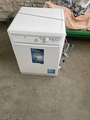 Продам посудомоечную машину indesit