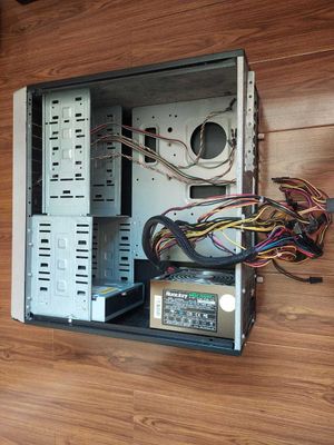 Продам кейс от ПК с блок питанием Huntkey Green Power 500W