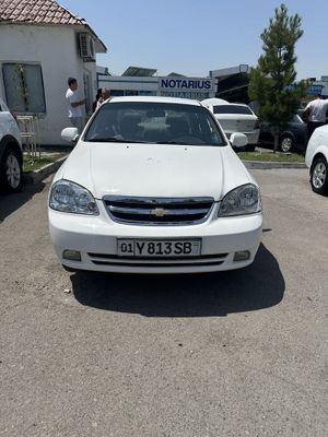Lacetti Daewoo sotiladi