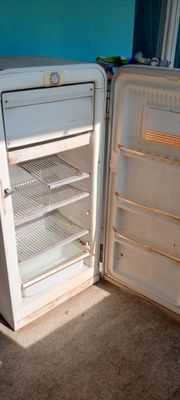 Продается халадильник зил