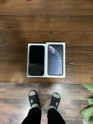 Продам iPhone XR black 64 gb