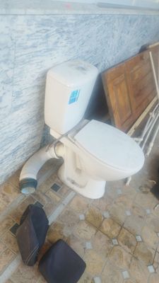 Unitaz b/u srochna toza