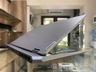 lenovo LOQ 15IRX9 i7-13650HX