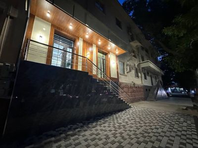 Шота Руставели Братск Могилы | 70кв - нежилое помещение вдоль дороги А
