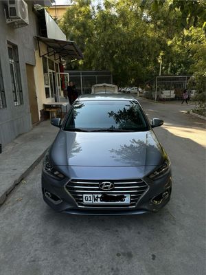 Продаю Hyundai accent 2020 (full) полная комплектация