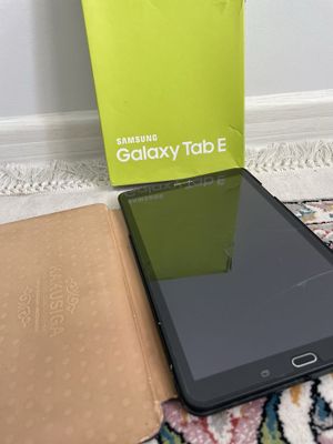 Samsung galaxy tab E , SM-T561, 8Gb yili: 2018yil