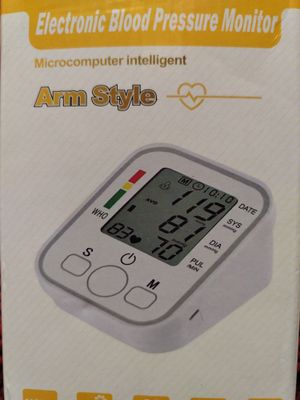 Electronic blood pressure monitor