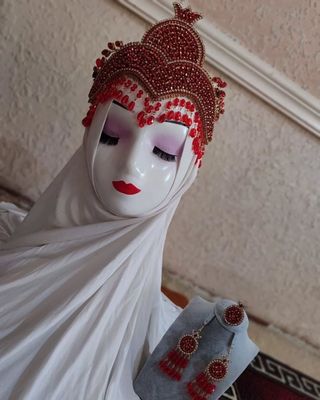 Tillaqosh va deademalar