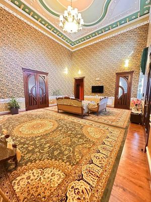 Шахристанская, Чинабад Ул. Азимтепа Участок: 7,5 сот Дом: 500 м²