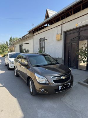 Продаются Шевролет Кобальт.