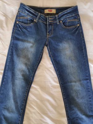 Джинсы Levi's 28 р-р
