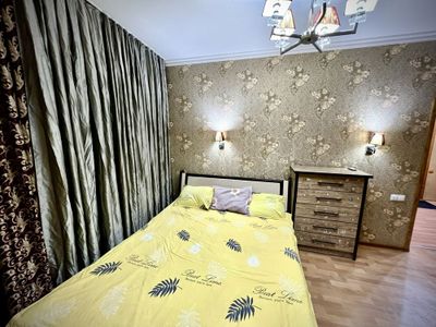 Продается спальный гарнитур