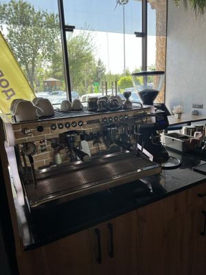 Koffe moshina sotiladi 3100$ kafeyniyaga taluqli boshqa narsalayam bor