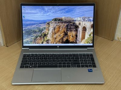 Hp probook g8 i5-11 gen / 16 / 256 /intel iris graphics