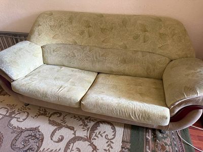 Продам диван+ кресла