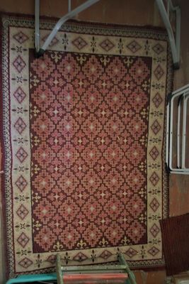 Продаётся б.у ковёр 130х190