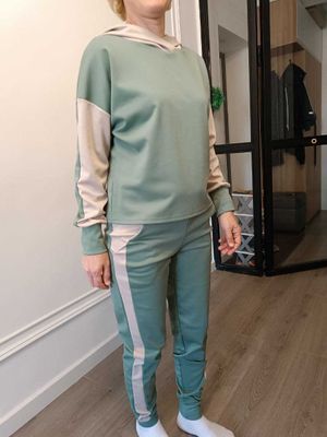 Костюм женский XS