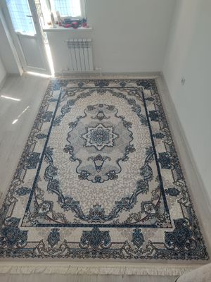 Gilam sotiladi 2×3m