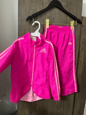 Adidas sportivka 4-5 yosh