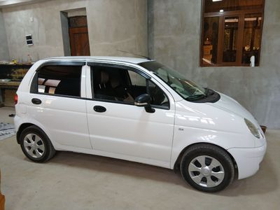 Matiz sotiladi 2013 benzin