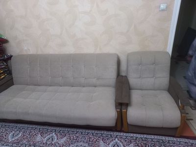 Уй мебеллари ва гилам сотилади