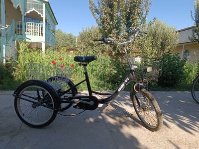 Трёхколёсный велосипед
