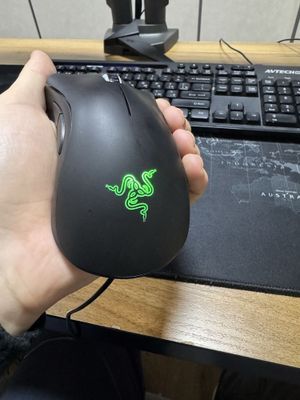 Мышка Razer deathadder новый