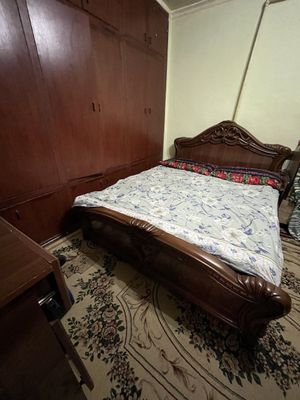 Мебель спальная гарнитура и детская манеж