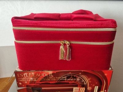 Косметичка estee lauder