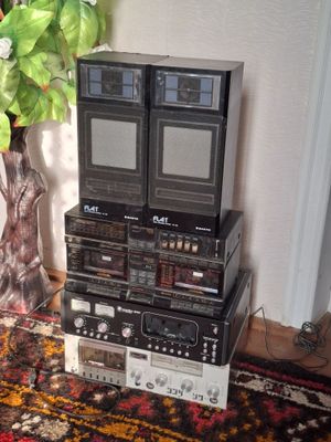 SANYO 6100 sotiladi