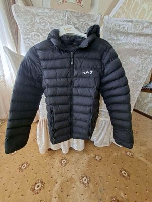 Yupqa kurtka erkaklar uchun
