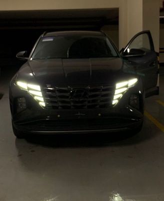 Продажа авто Хундай Туксон . Мотор 2500м2. Энг фулл позициями