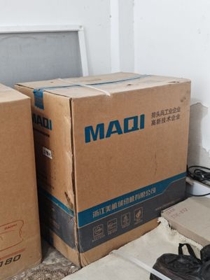 Продаю Оверлок стол и швейная машина
