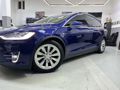 Продам Tesla model X P100D