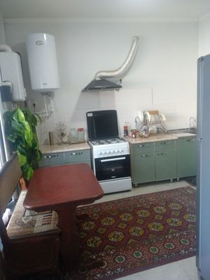 1,5 sotikga qrilgan 160 kv metrlik katej
