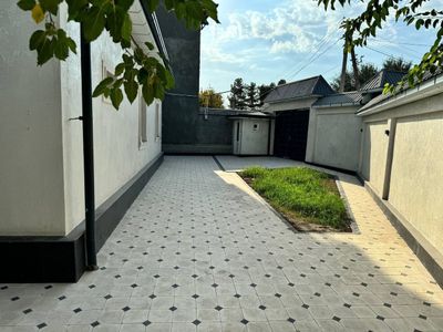 Сотилади сергели эски сергели 2.3сотка 4 хона