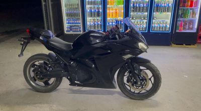 Yamaha r3 elektron